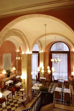 Lobby Lobby